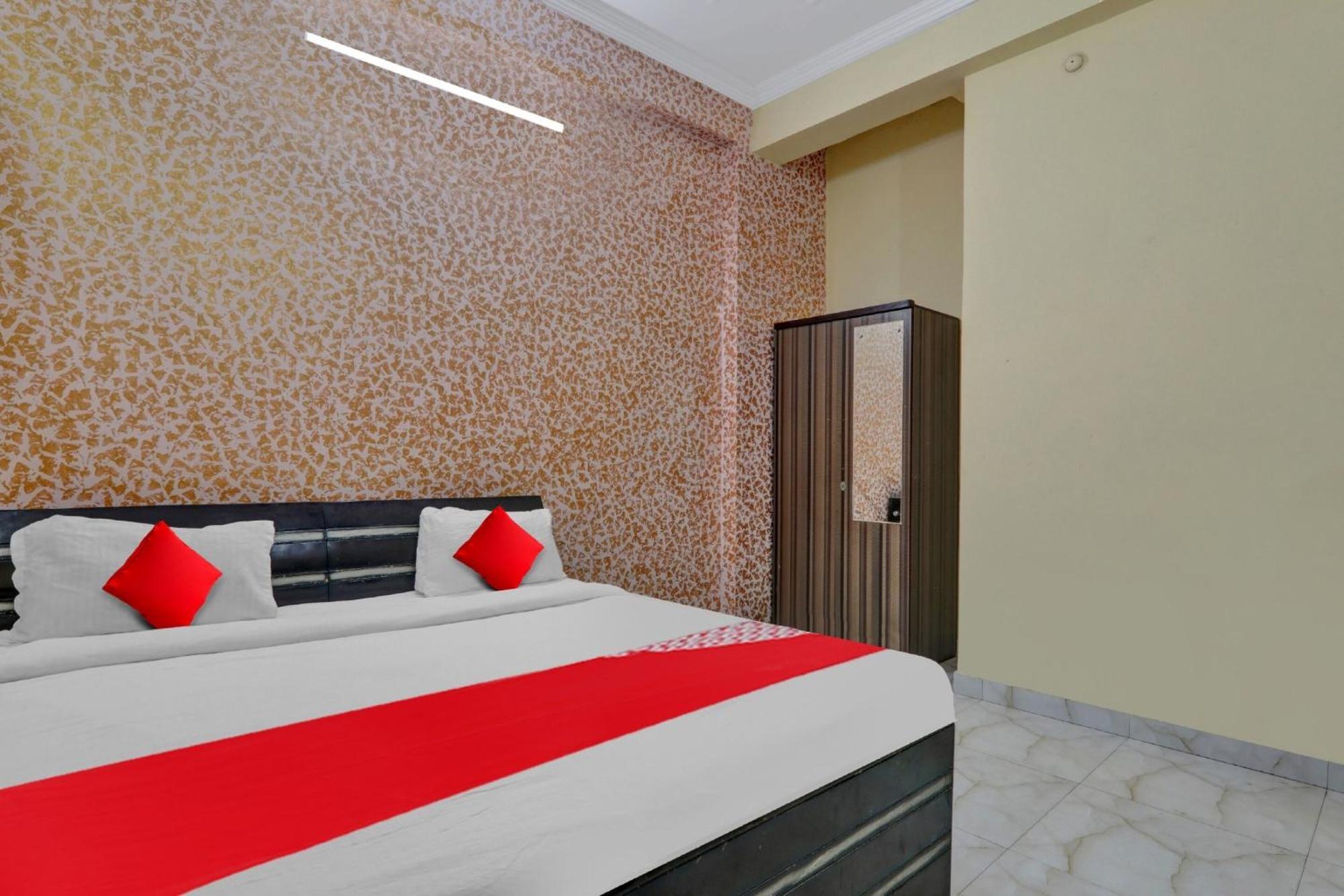 Super Hotel O New A V Hospitality Chinhat Exteriér fotografie