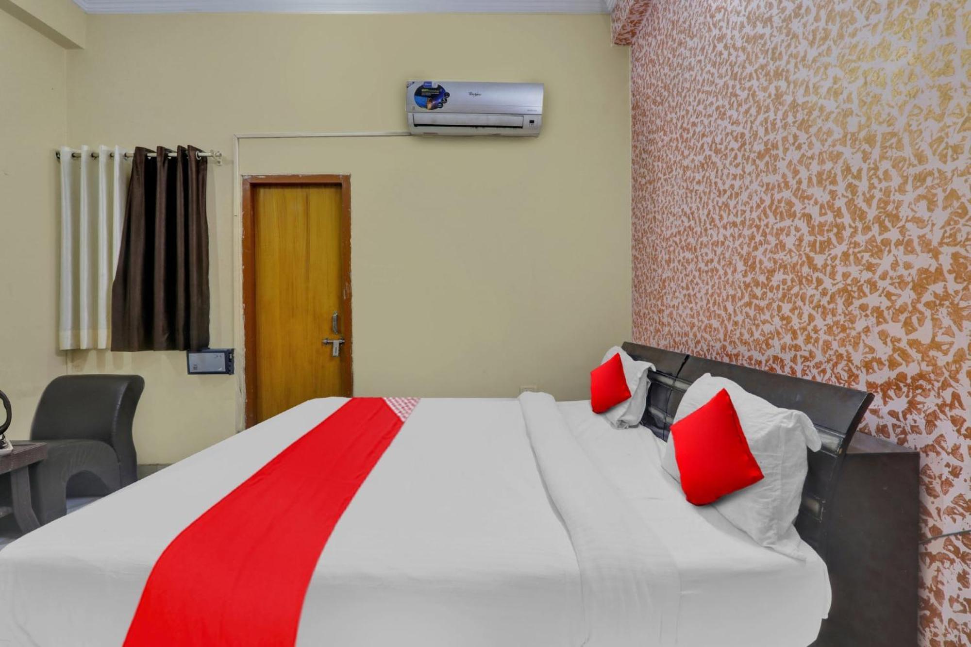 Super Hotel O New A V Hospitality Chinhat Exteriér fotografie